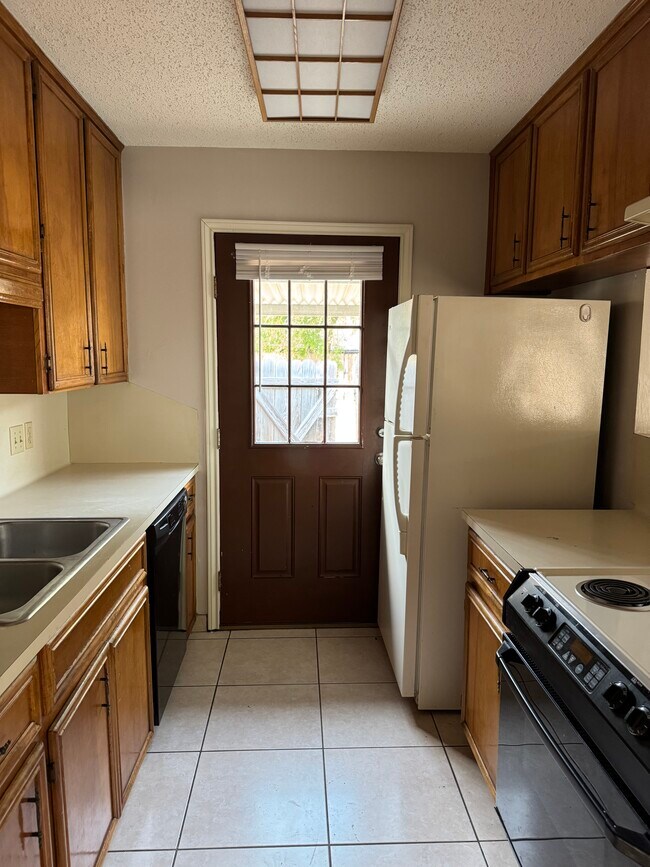 Building Photo - 1821 Norma Ln