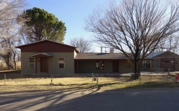 Building Photo - Beautiful South Valley Home, Don't Miss It!