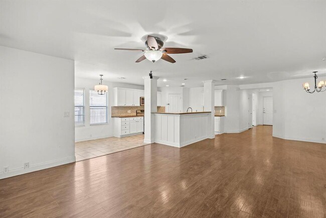 Foto del edificio - 789 Kingfisher Ln