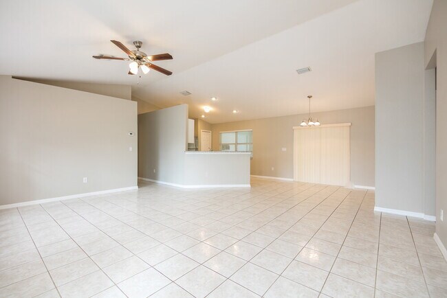 Foto del edificio - 1531 SE 42nd Terrace