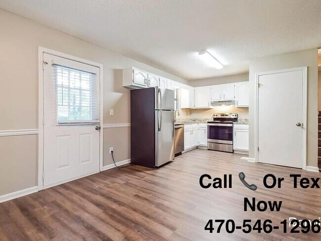 Foto del edificio - 214 Silverwood Dr