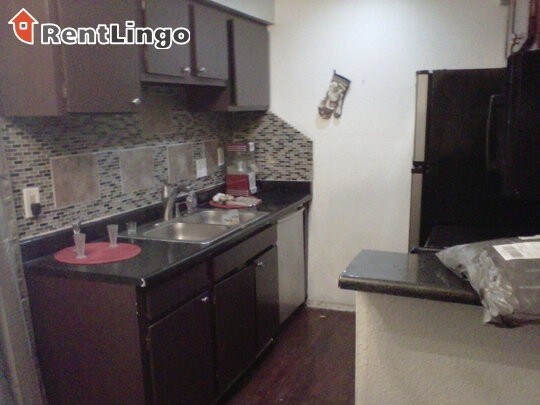 Foto del edificio - 8740 Westheimer Rd