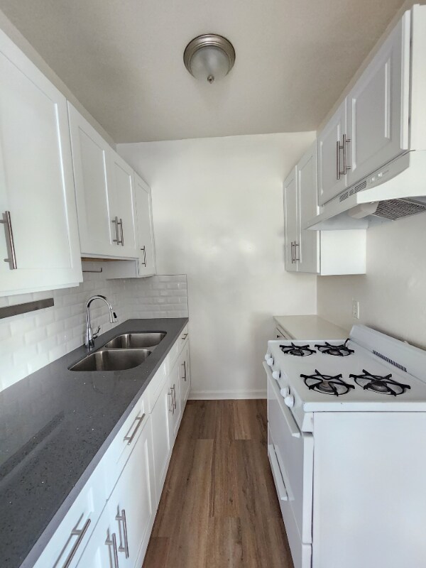 Foto del edificio - 2025 Cheremoya Ave