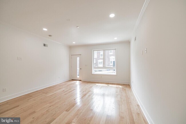 Building Photo - 4653 Silverwood St