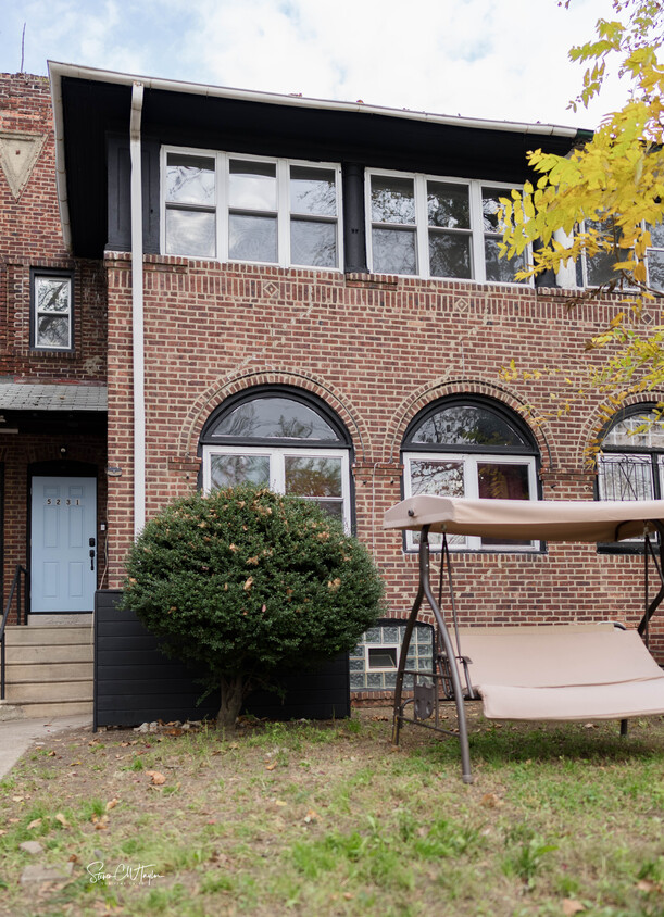 Primary Photo - 5231 Wissahickon Ave