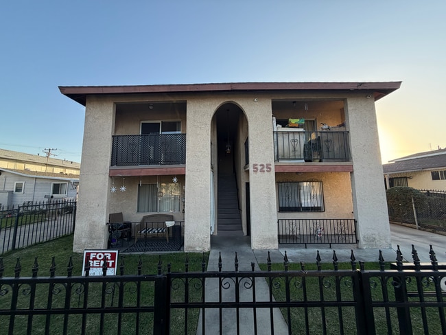 Building Photo - 525 Jacmar Dr