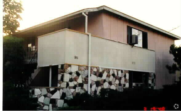Primary Photo - Pink Lane Apartments