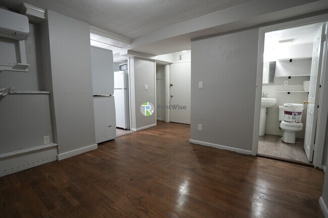 Foto del edificio - 128 Fuller St