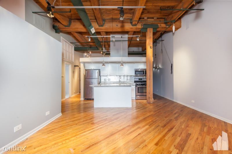 Primary Photo - 2212 W Diversey Ave