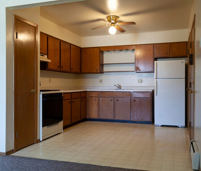 Building Photo - 1317 E Kilbourn Ave