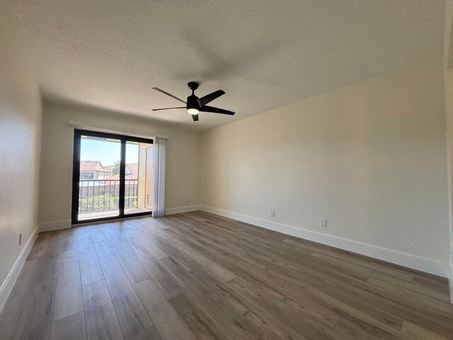 Building Photo - 302 Pinecrest Cir