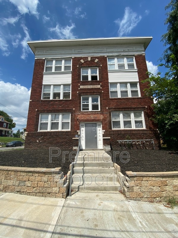 Primary Photo - 2102 E 33rd St