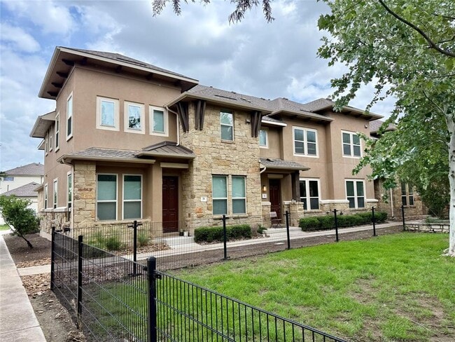 Building Photo - 6814 E Riverside Dr