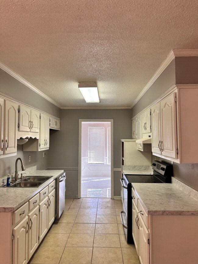 Building Photo - 6842 Fox Gap Cv