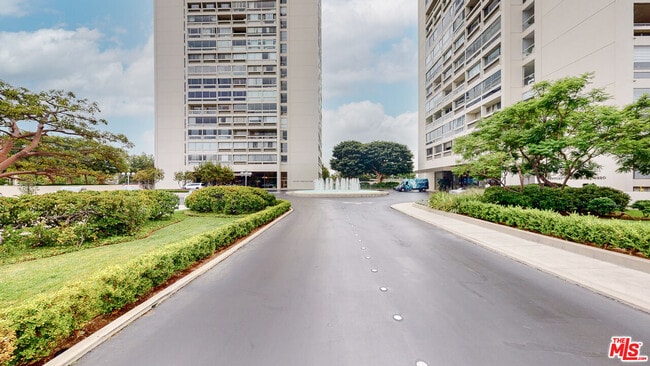 Foto del edificio - 2222 Ave of the Stars