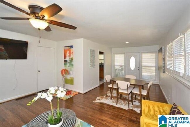 Foto del edificio - 2622 Old Rocky Ridge Rd