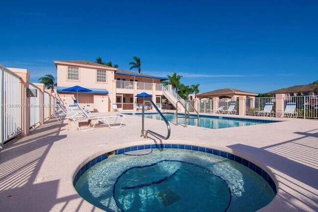 Building Photo - 2057 SE Wild Meadow Cir