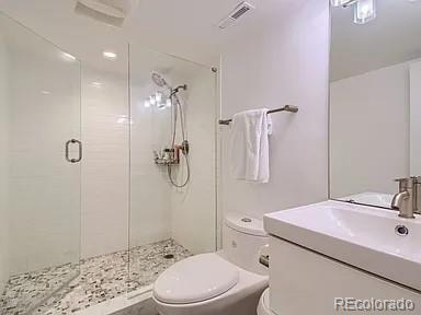 Foto del edificio - 645 S Glencoe St