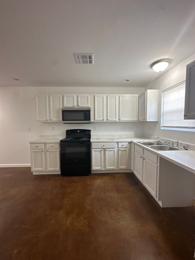 Foto del edificio - Beautiful and Spacious 2/2 North LC