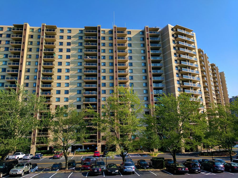 205 Yoakum Pky Unit 818, Alexandria, VA 22304 Condo for Rent in