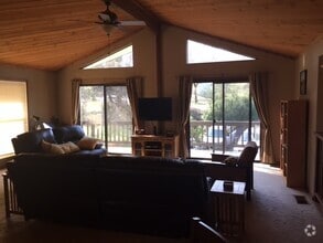 Building Photo - 11296 Bobolink Way