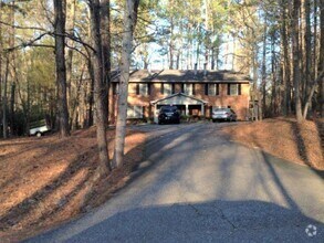 Building Photo - 170 Highland Park Dr