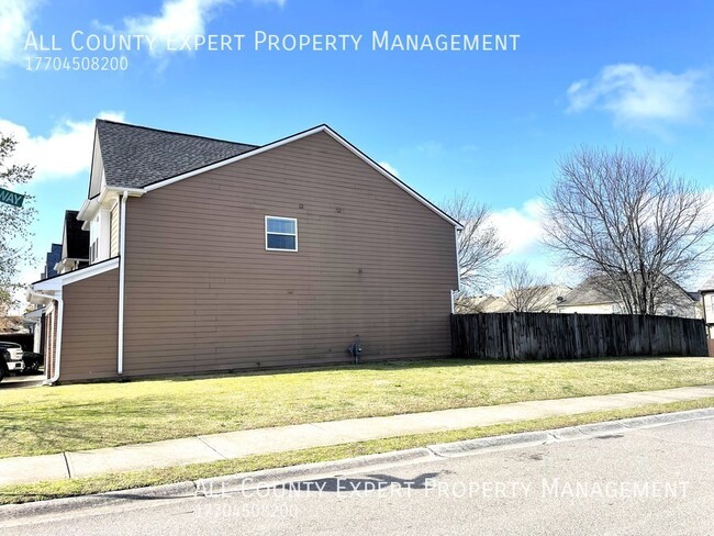 Building Photo - Great home in sought after community