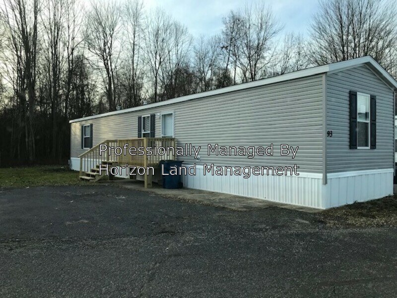 Primary Photo - 93 Kings Dr SW