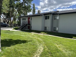 Building Photo - 870 W 530 S