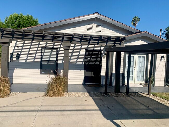 Building Photo - 5644 Ensign Ave