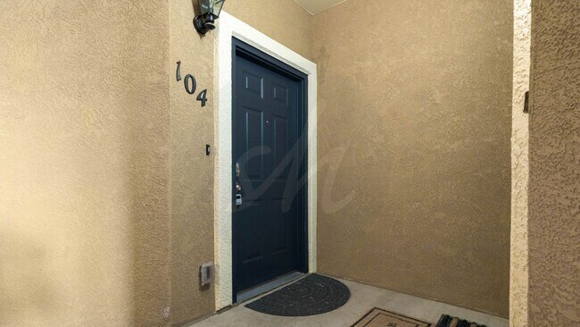 Building Photo - Two Bedroom Condo in Saddleback Ridge Comm...