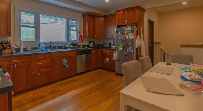 Foto del edificio - 366 Highland Ave
