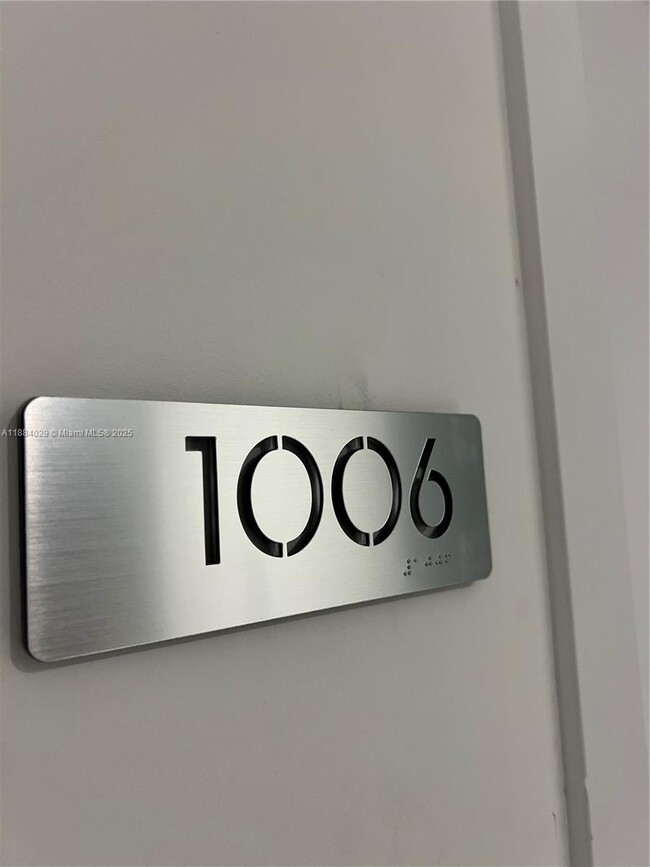 Building Photo - 700 NE 24th St Building Photo - 700 NE 24th St