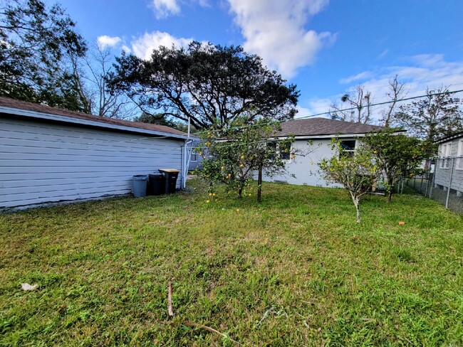 Building Photo - Perfect 3-Bedroom 1-Bath Rental Home North...