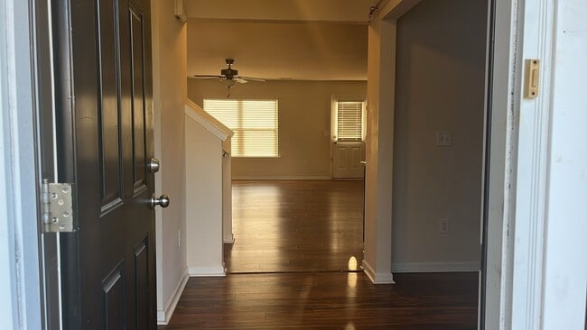 Building Photo - 2621 Tummel Ln