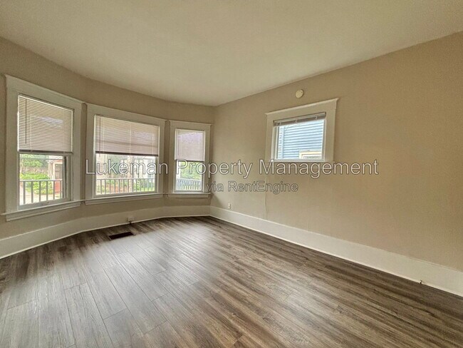 Foto del edificio - 1320 S Westnedge Ave