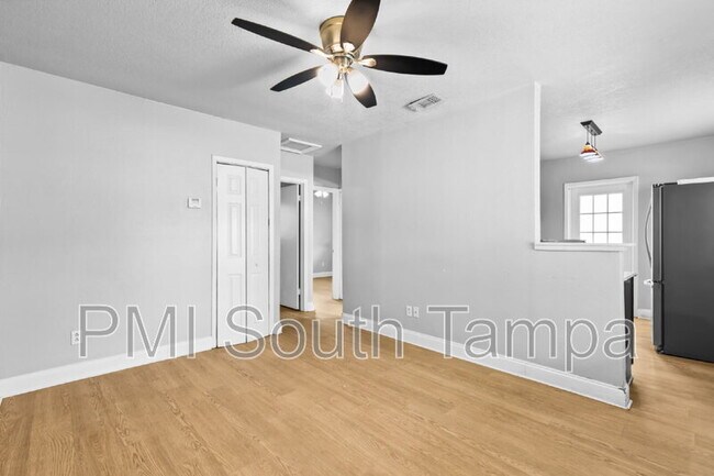 Foto del edificio - 3418 W St Louis St