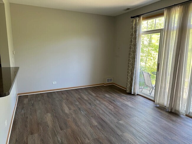 Foto del edificio - 2240 Flagstone Ln