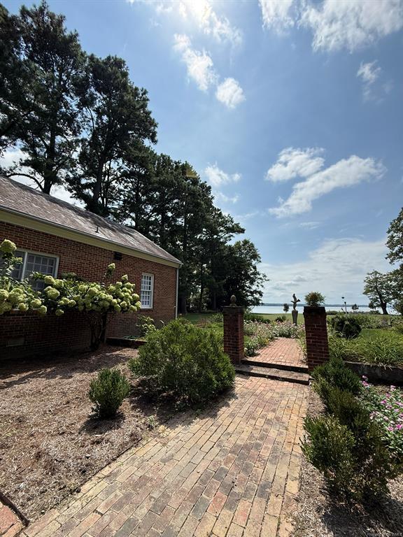 Foto del edificio - 3202 Derby Ln