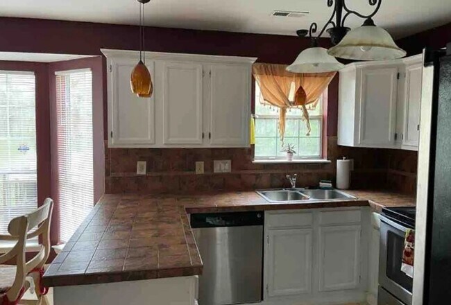 Foto del edificio - Charming 3BR House in Charlotte