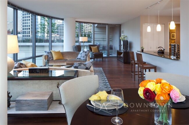 Foto del edificio - 500 N Kingsbury St