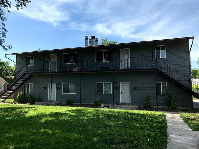 Primary Photo - Renovated 2 bed 1 bath in Salt Lake!!