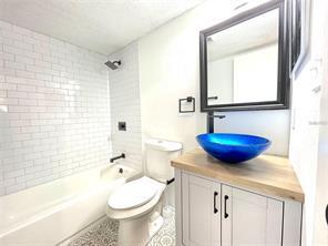 Building Photo - 8714 Mallard Reserve Dr