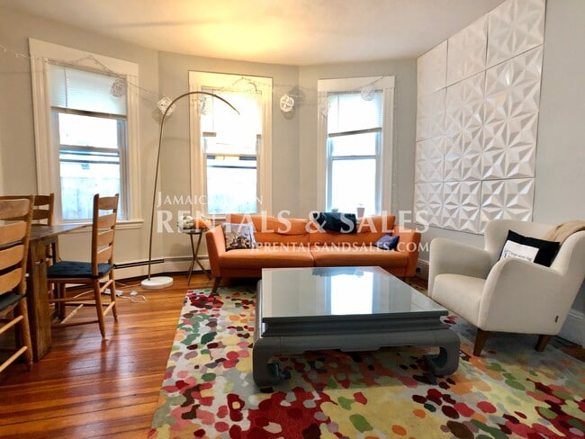 Building Photo - 65 Wyman St