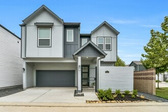 Building Photo - 4204 Weathered Oak Dr