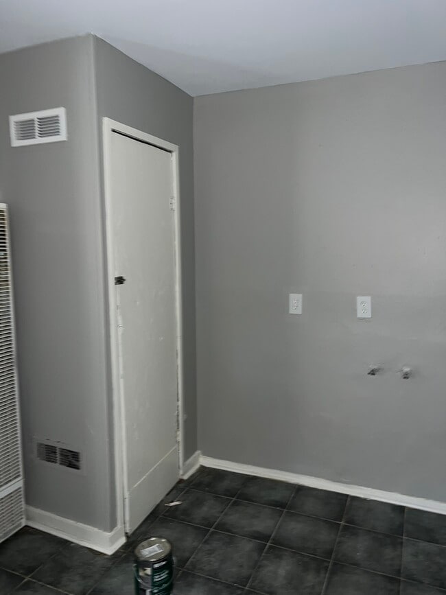 Foto del edificio - 2251 Stovall Ave