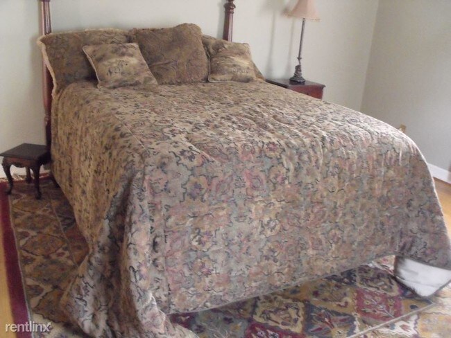 Foto del edificio - 2 br, 2 bath House - 1529 E Elm St