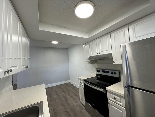 Foto del edificio - 3660 NE 11th Ave