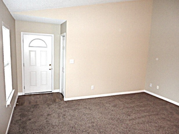 Foto del edificio - 103 Homestead Park Dr