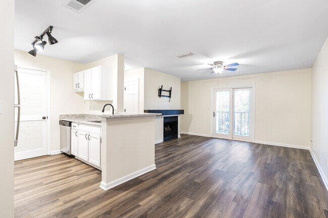 Building Photo - 528 Granville Ct